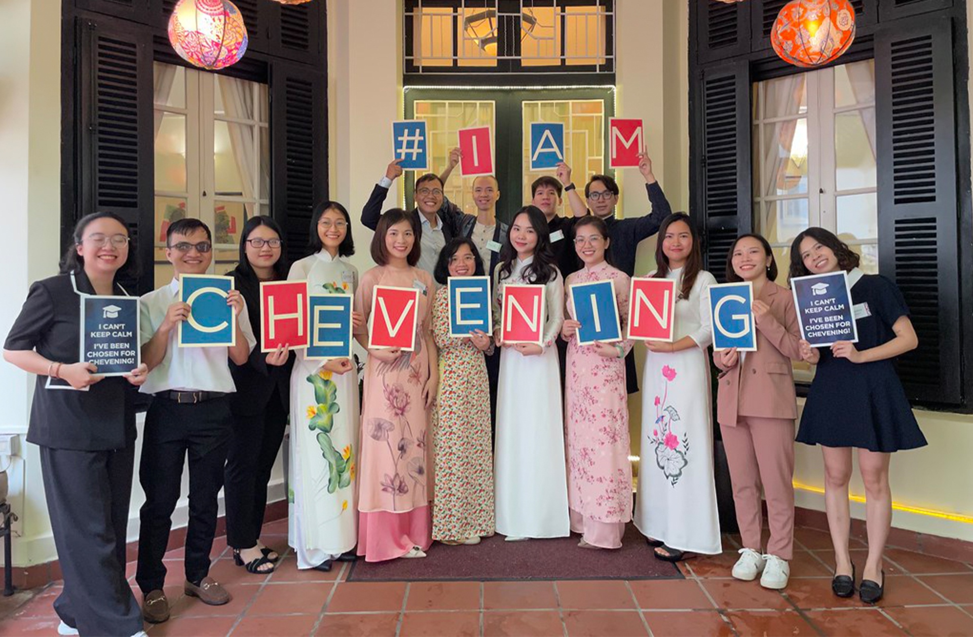 H&agrave;nh tr&igrave;nh du học thạc sĩ tại Anh của ch&agrave;ng trai khiếm thị - Ảnh 3.