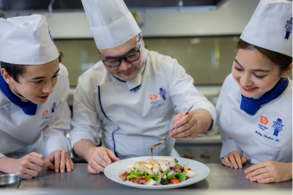 Du học chuy&ecirc;n ng&agrave;nh du lịch tại trường Dusit Thani College tại Th&aacute;i Lan, đất nước chuy&ecirc;n nghiệp về du lịch của Đ&ocirc;ng Nam &Aacute; - Ảnh 3.
