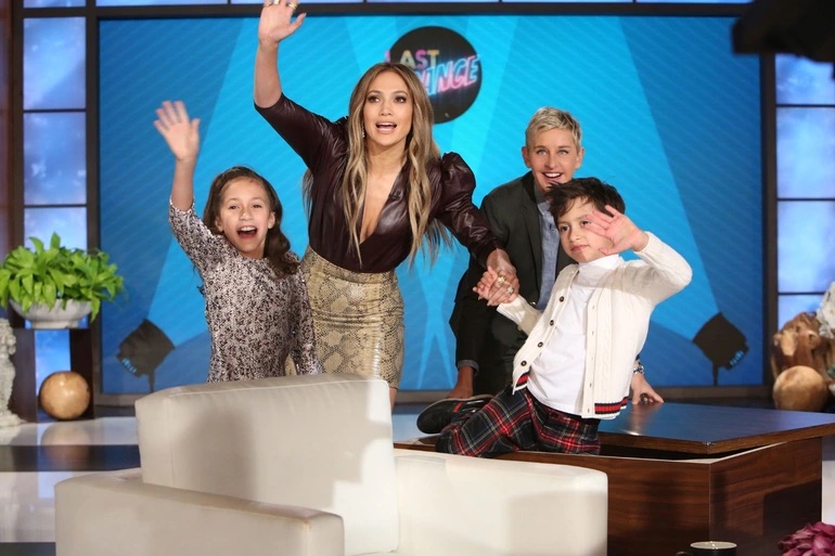 Jennifer Lopez tiết lộ 2 bí quyết giáo dục con trở nên mạnh mẽ - Ảnh 4. Jennifer Lopez tiết lộ 2 bí quyết giáo dục con trở nên mạnh mẽ - Ảnh 4.