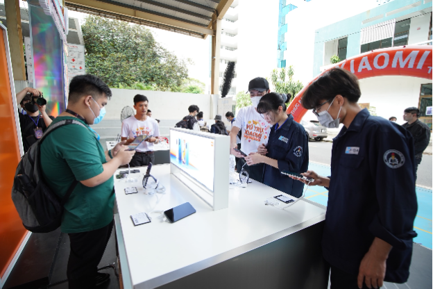 Xiaomi Campus Tour 2022 mang sân chơi công nghệ đa trải nghiệm khuấy động các trường đại học - Ảnh 2. Xiaomi Campus Tour 2022 mang sân chơi công nghệ đa trải nghiệm khuấy động các trường đại học - Ảnh 2.