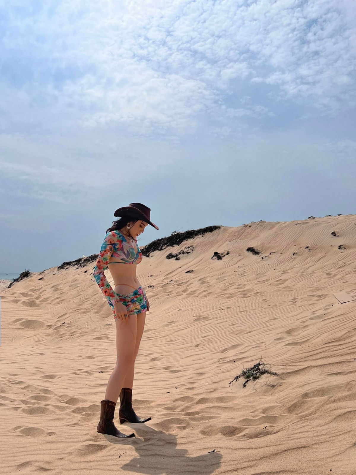 Hoa hậu Nguyễn Cao Kỳ Duyên lại gây sốt với bikini - Ảnh 9.