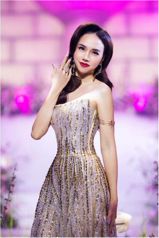 Pang Mỹ Nguy&ecirc;n với bộ sưu tập nail nữ thần tại Symees Fabulous Night - Ảnh 6.