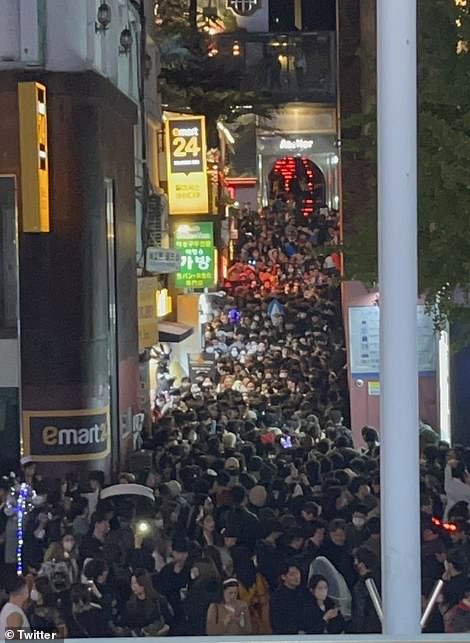 Hình ảnh đám đông 100.000 người kẹt cứng trong phố hẹp Seoul đêm thảm kịch Halloween - Ảnh 3.