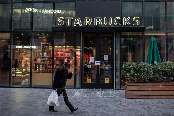 Nghị sĩ Hàn Quốc: Công ty Starbucks đã biết trước về độc tố trong túi gói đồ mang đi - Ảnh 1.