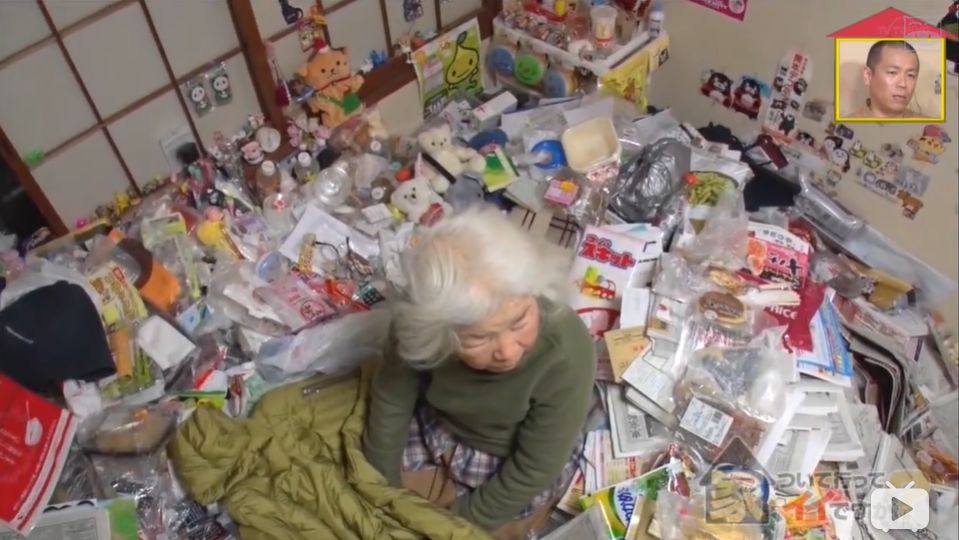 Hai mẹ con người Nhật lên sóng truyền hình bởi lối sống 'chìm ngập trong rác' - Ảnh 7.