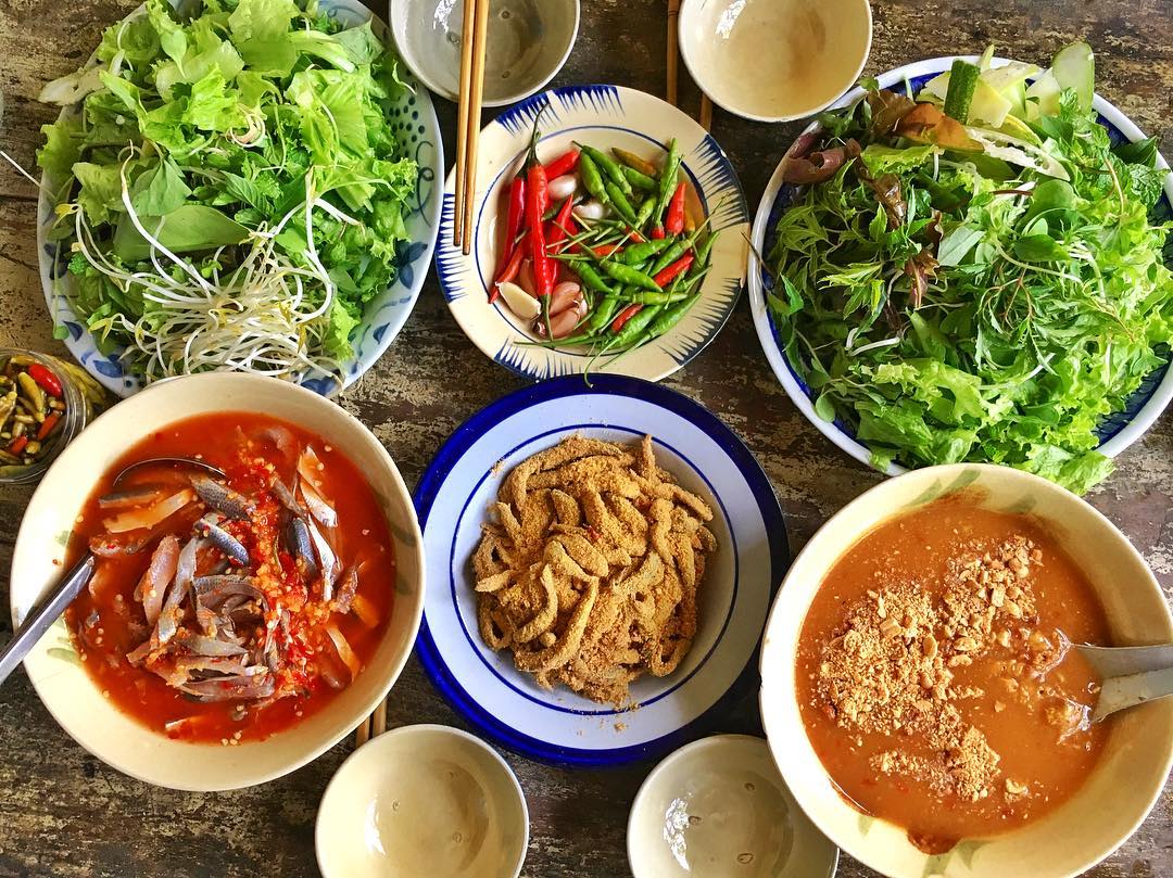 Gỏi cá Phan Thiết và Lẩu cá bóp Bình Thuận lọt top món ăn đặc sản Việt Nam - Ảnh 1.