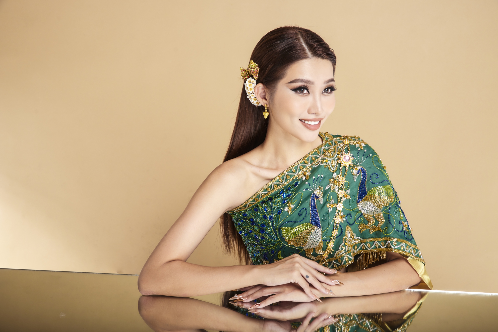 Chế Nguyễn Quỳnh Châu diện trang phục Thái Lan, gửi lời cảm ơn đến chủ tịch Hoa hậu Hoà bình quốc tế  - Ảnh 3.
