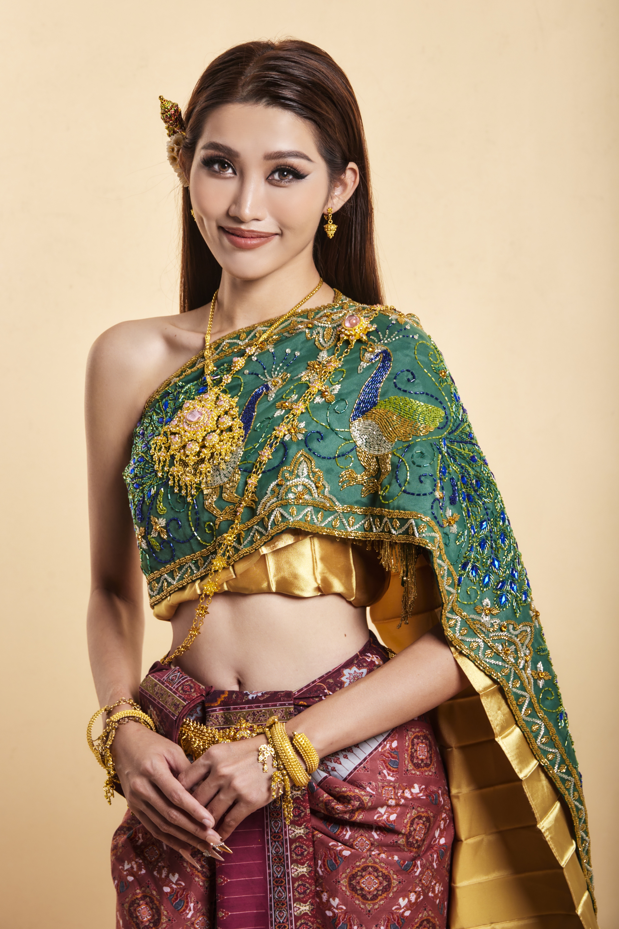 Chế Nguyễn Quỳnh Châu diện trang phục Thái Lan, gửi lời cảm ơn đến chủ tịch Hoa hậu Hoà bình quốc tế  - Ảnh 1.