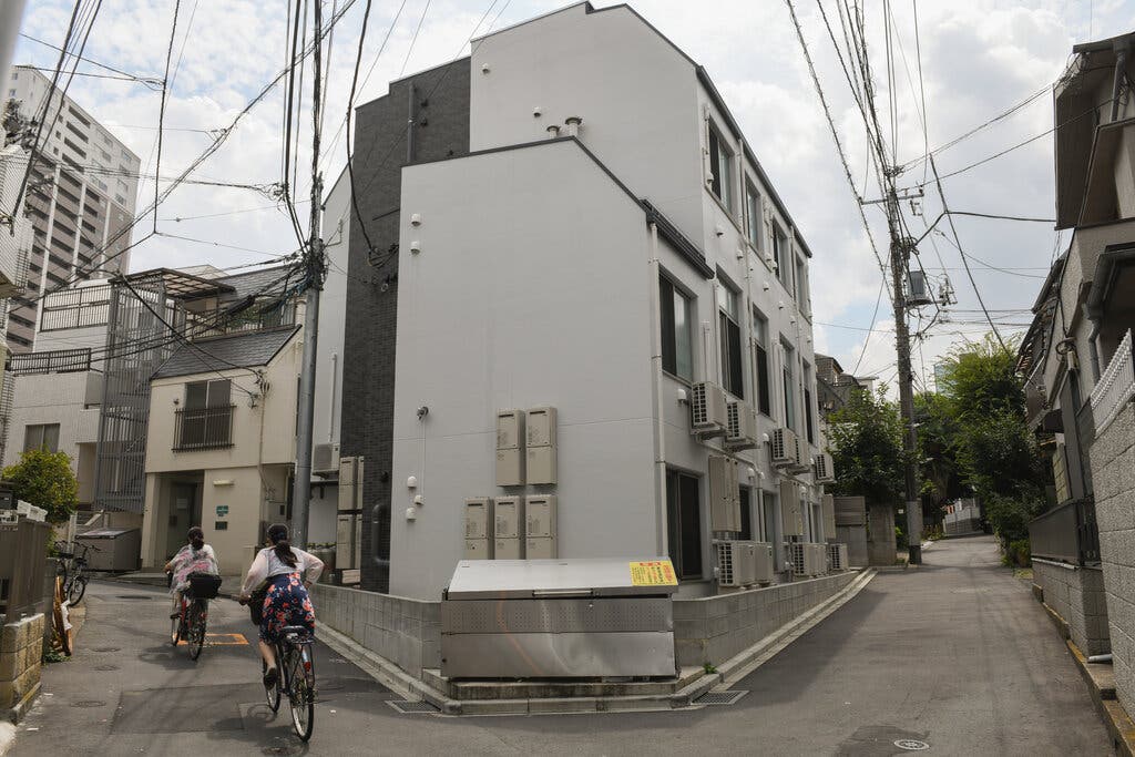 Bên trong căn hộ chưa đầy 10m2 tại Tokyo: 'Tôi không sống ở chỗ nào khác đâu!' - Ảnh 3.