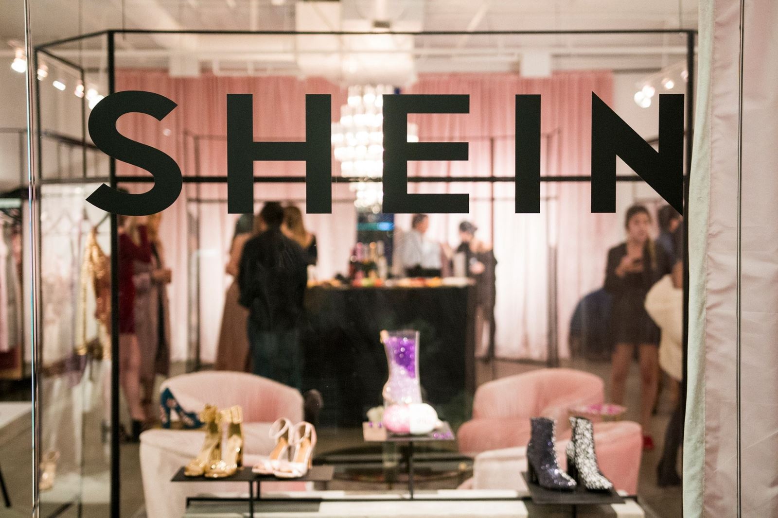 Shein bị người mẫu ngoại cỡ tố bóp méo hình ảnh, lừa dối khách hàng - Ảnh 3.