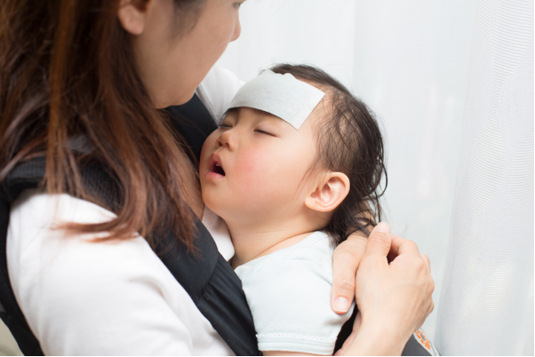 Bội nhiễm viêm phổi sau cúm ở trẻ, mẹ nên làm gì? - Ảnh 1.