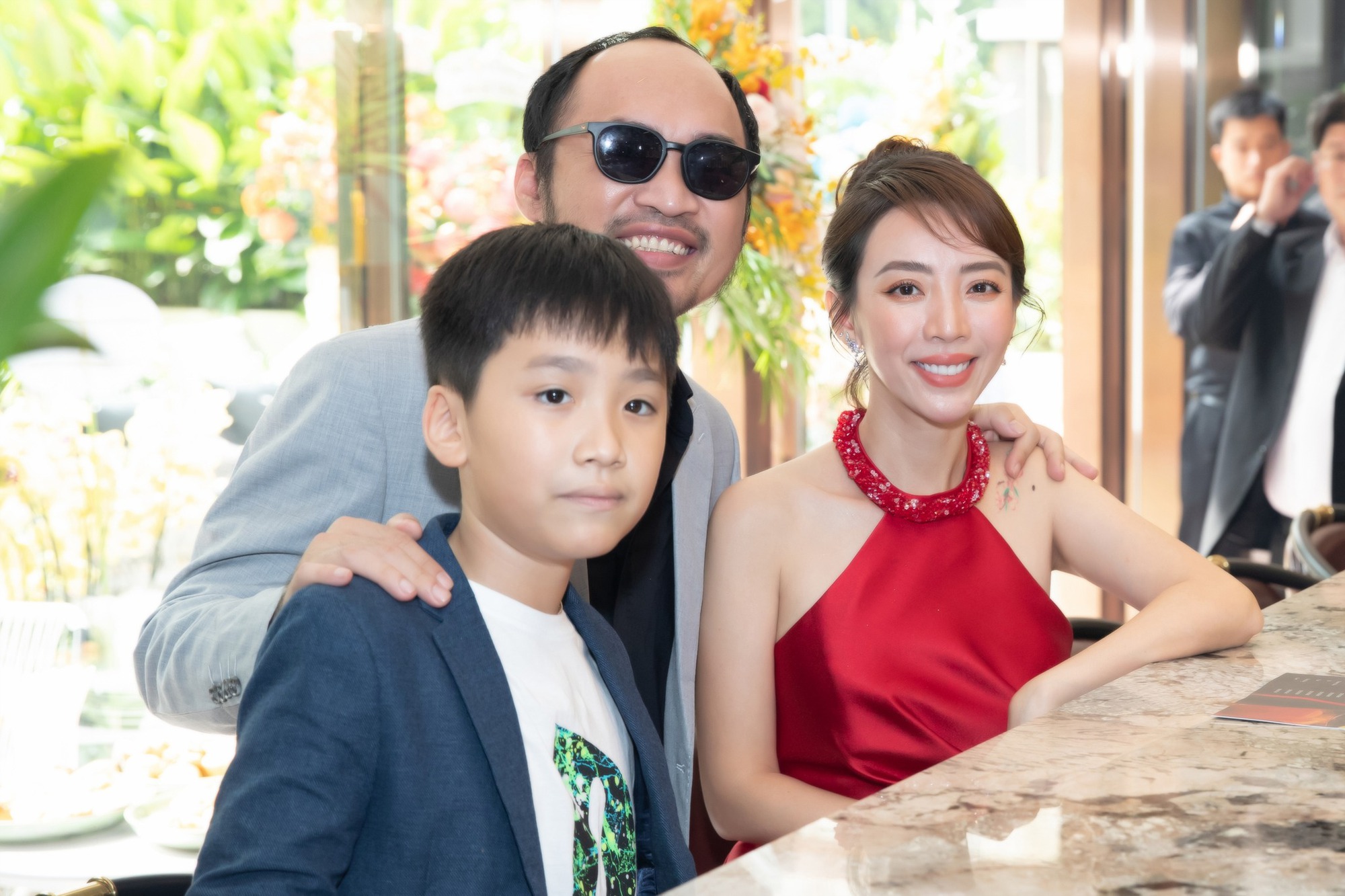 Cầu hôn bằng bánh bao 15 nghìn, cặp vợ chồng sao Việt có hôn nhân viên mãn suốt một thập kỷ - Ảnh 6. Cầu hôn bằng bánh bao 15 nghìn, cặp vợ chồng sao Việt có hôn nhân viên mãn suốt một thập kỷ - Ảnh 6.