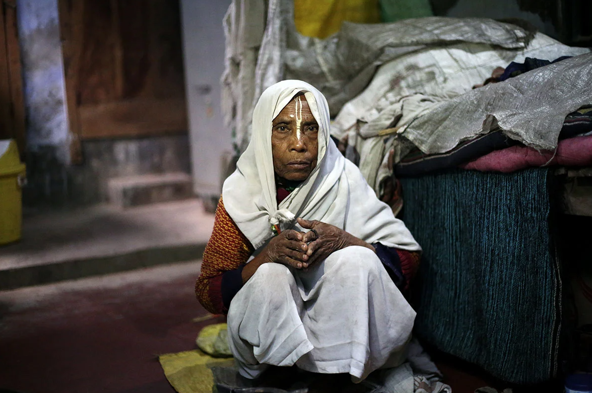 Góa phụ Ấn Độ: Mất chồng, mất cả nhân quyền  - Ảnh 2.