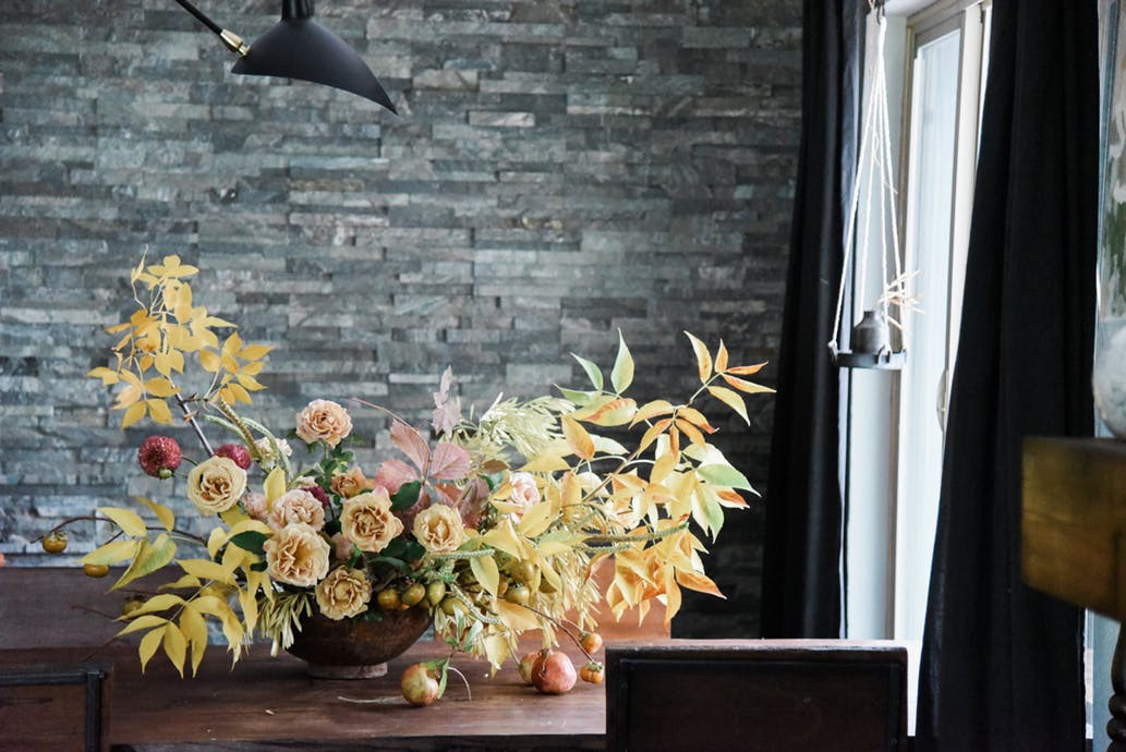 10 mẫu lọ hoa giúp bạn có thể mang mùa thu vào nhà bất cứ lúc nào - Ảnh 1.