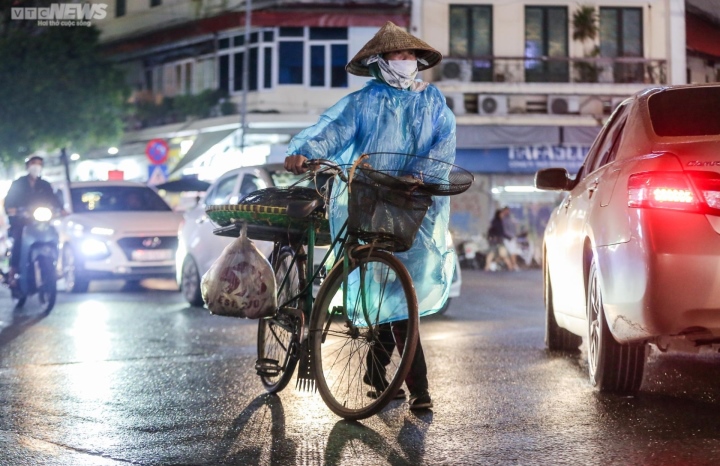 Miền Bắc đón đợt không khí lạnh mới, mưa nhiều ngày trong tuần tới - Ảnh 1. Miền Bắc đón đợt không khí lạnh mới, mưa nhiều ngày trong tuần tới - Ảnh 1.