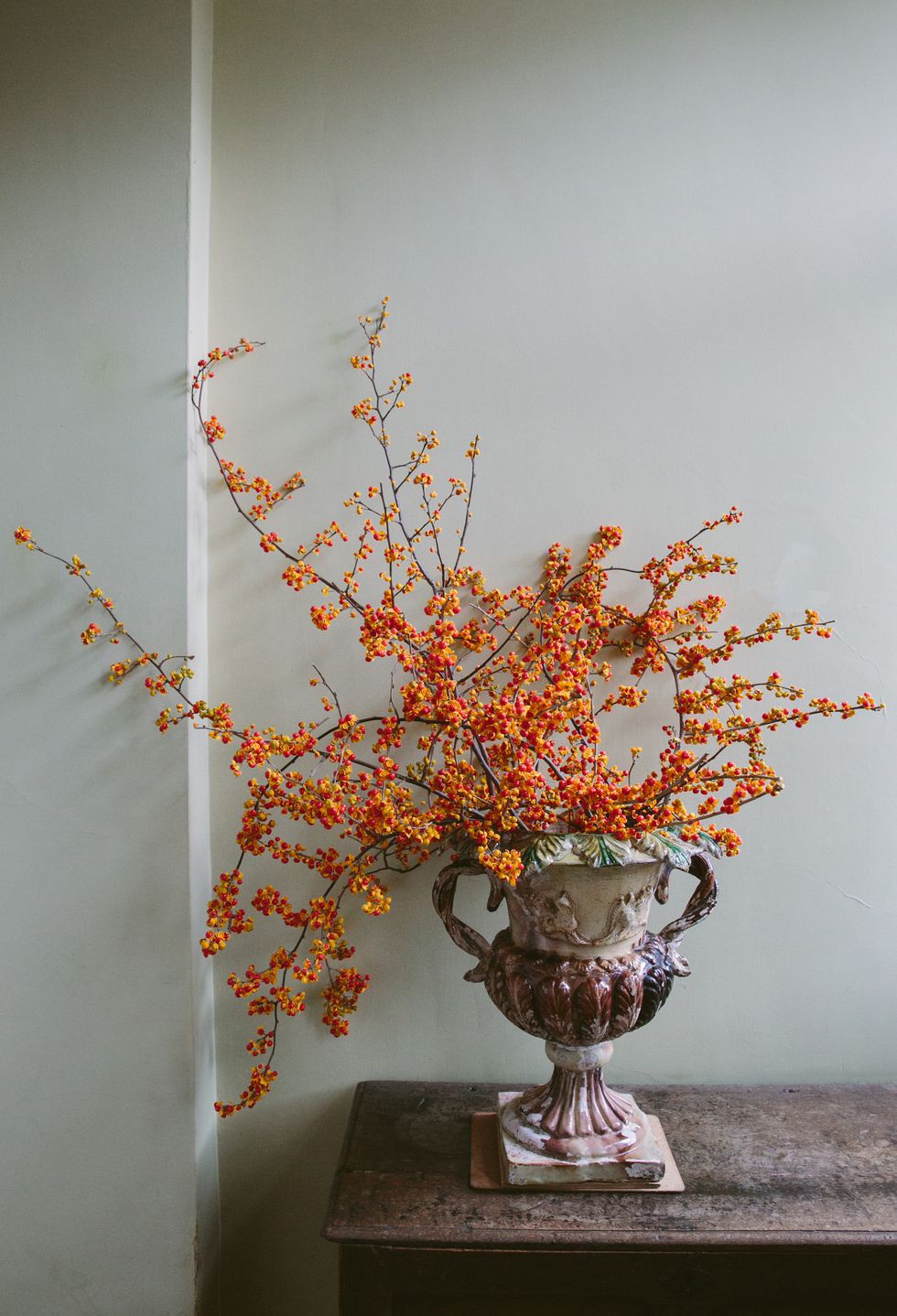 fall-flower-arrangements-03-1504104579-1533868409934888932964-1668129471342-1668129471439860782999-1668413205091-16684132051601930267019.jpg