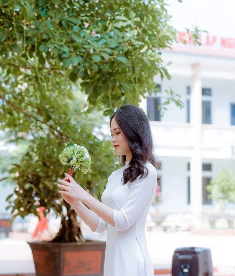 Nữ sinh người Mường săn học bổng để thực hiện ước mơ đưa công nghệ về quê - Ảnh 1. Nữ sinh người Mường săn học bổng để thực hiện ước mơ đưa công nghệ về quê - Ảnh 1.