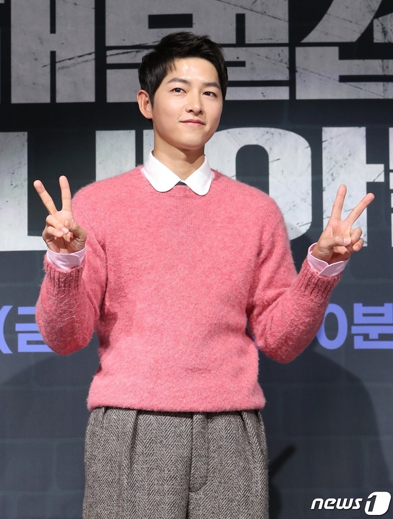 Song Joong Ki sánh đôi &quot;chị đẹp&quot; Shin Hyun Been ở họp báo ra mắt phim mới - Ảnh 3.