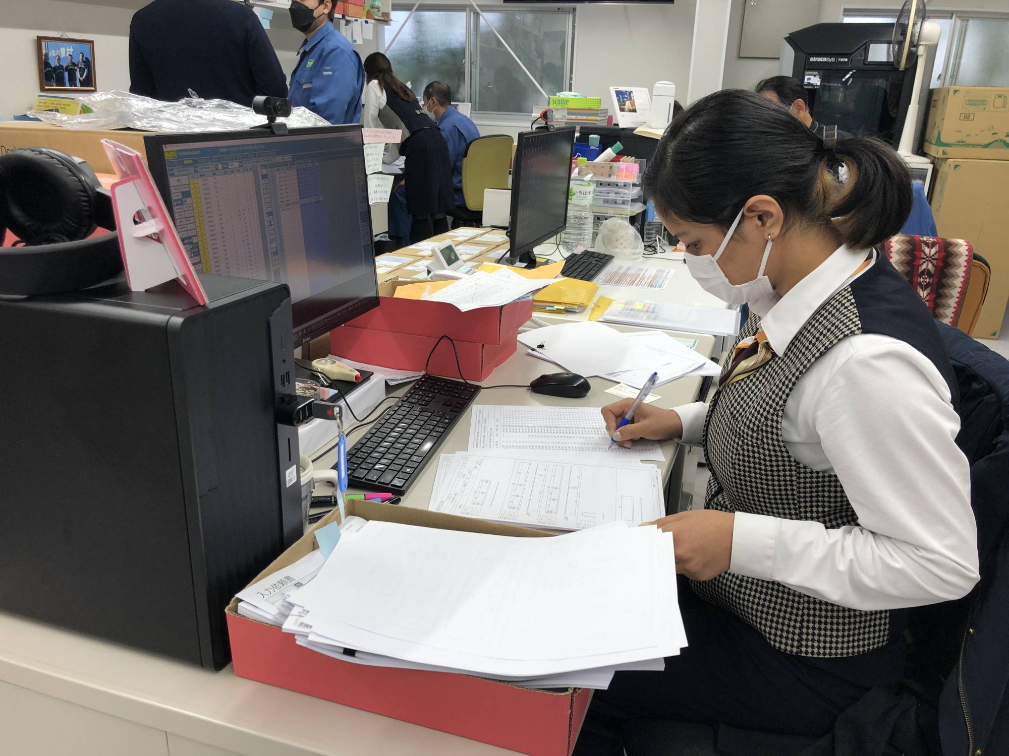 Éo le tình trạng lao động Nhật Bản: người trẻ đổ xô ra nước ngoài, người già chật vật bù đắp thiếu hụt lao động - Ảnh 4.