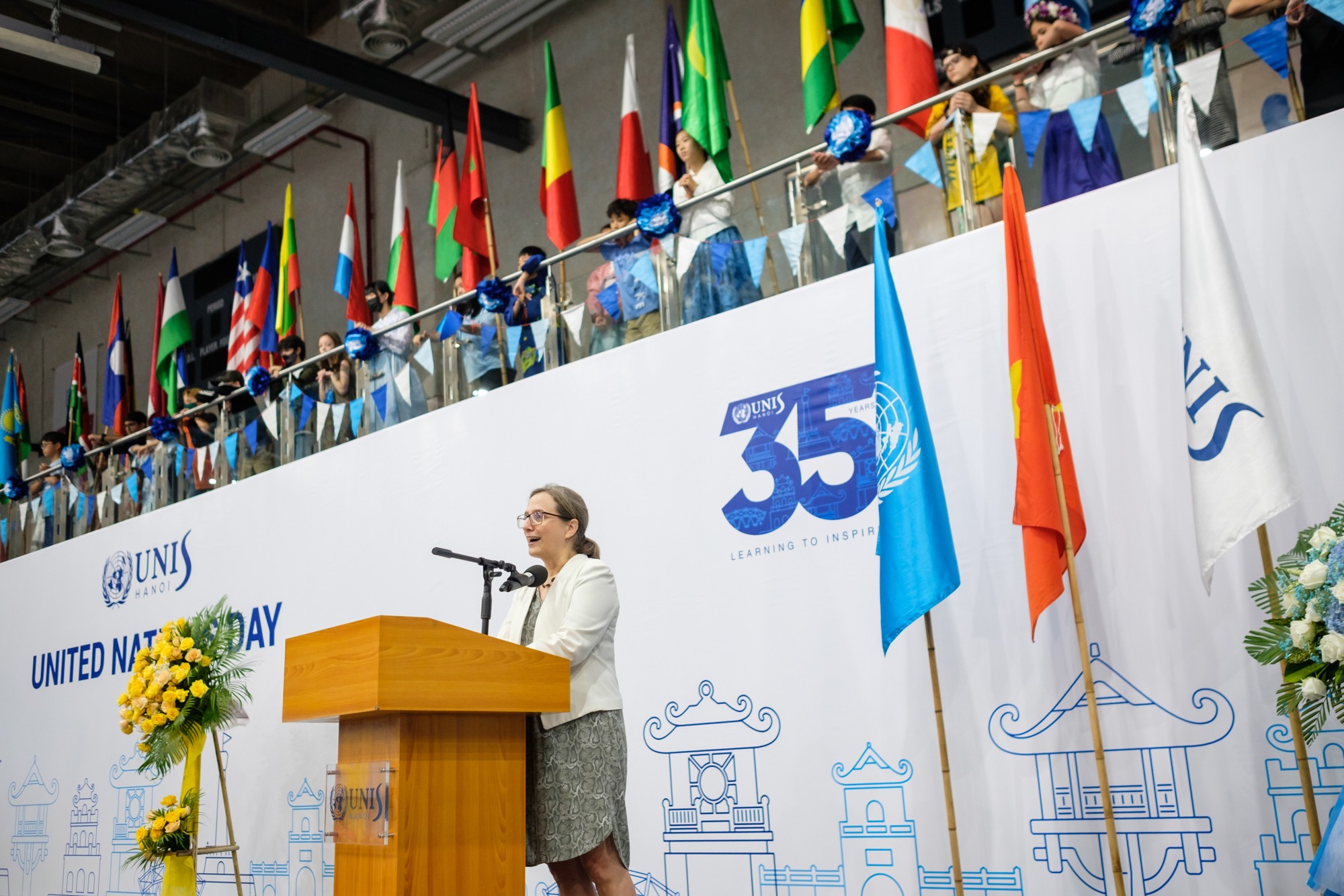 Ngày hội Liên Hợp Quốc tại trường UNIS Hà Nội: Ấn tượng với màn diễu cờ đầy hoành tráng - Ảnh 4.