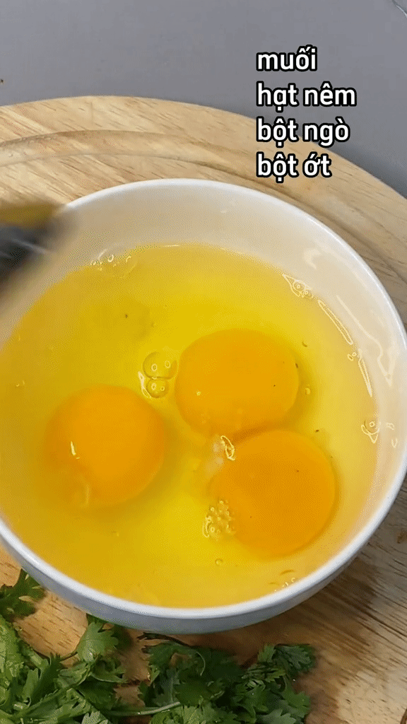 Biến tấu món trứng chiên với công thức cực đơn giản - Ảnh 2.