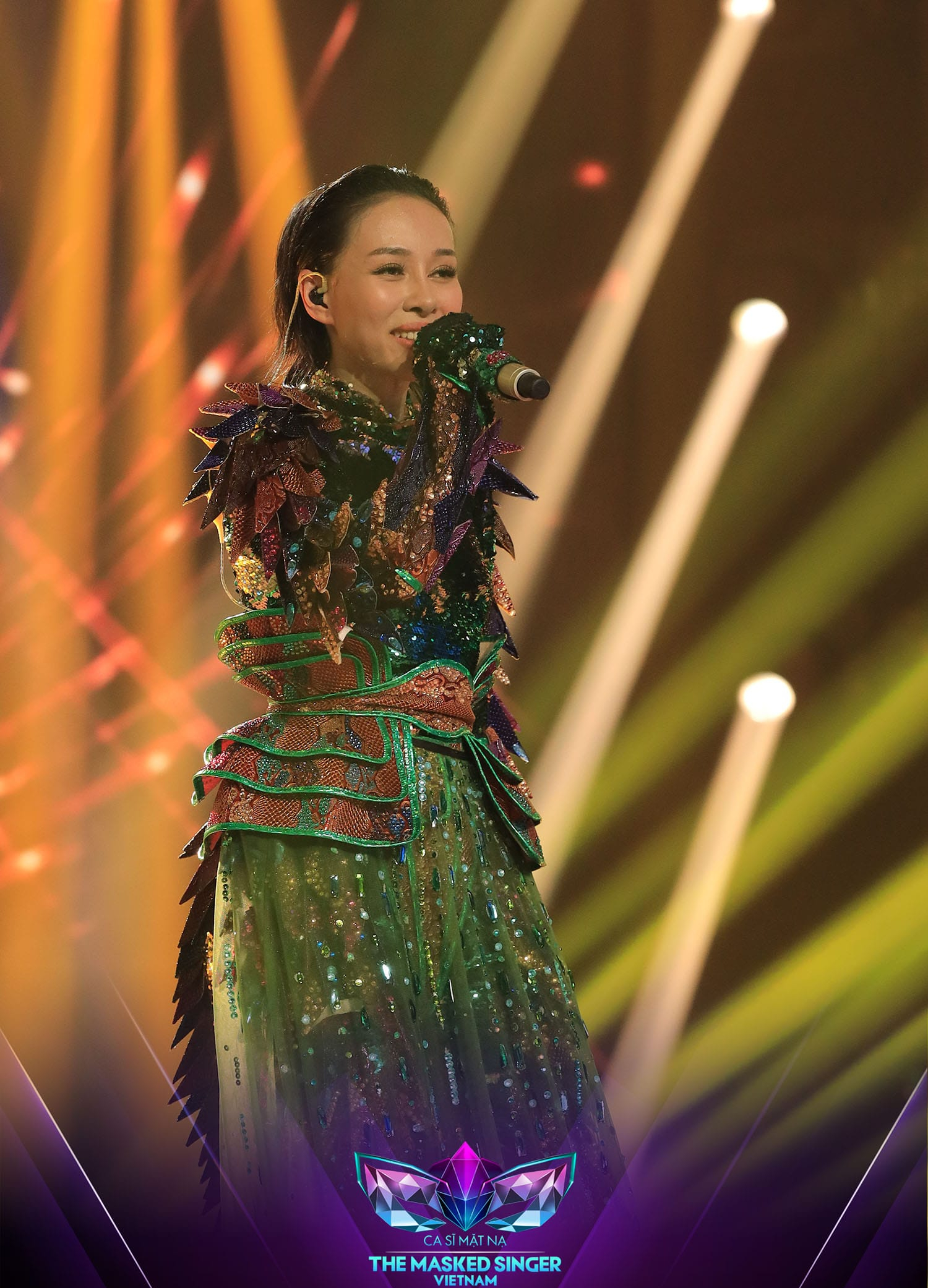 Sức hút của The Masked Singer giảm mạnh ngay trước concert: khán giả ngán ngẩm vì chờ đợi, ca sĩ lộ mặt đã “chạy show” mỏi mòn - Ảnh 3. Sức hút của The Masked Singer giảm mạnh ngay trước concert: khán giả ngán ngẩm vì chờ đợi, ca sĩ lộ mặt đã “chạy show” mỏi mòn - Ảnh 3.