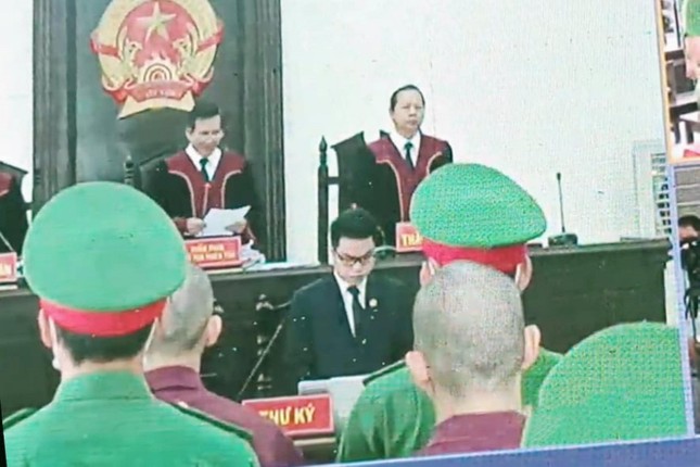 Phúc thẩm vụ Tịnh thất Bồng Lai: Bị cáo Lê Tùng Vân vắng mặt, phiên tòa vẫn tiếp tục - Ảnh 1.