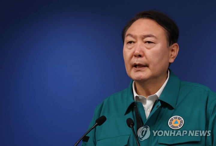 Tổng thống Hàn Quốc nổi giận trước phản ứng của cảnh sát trong thảm kịch Itaewon - Ảnh 1.