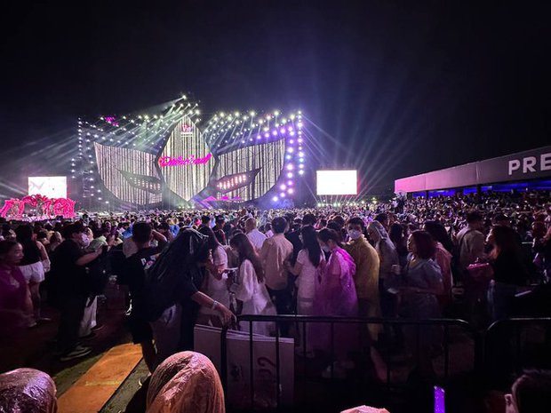 BTC The Masked Singer xin lỗi khán giả vì sự cố hết ghế tại concert - Ảnh 4. BTC The Masked Singer xin lỗi khán giả vì sự cố hết ghế tại concert - Ảnh 4.