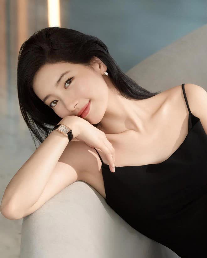 Mẹ nữ thần Suzy: Giám đốc Hiệp hội khiêu vũ và nghệ thuật Hàn, nhan sắc không vừa di truyền cho con - Ảnh 4.