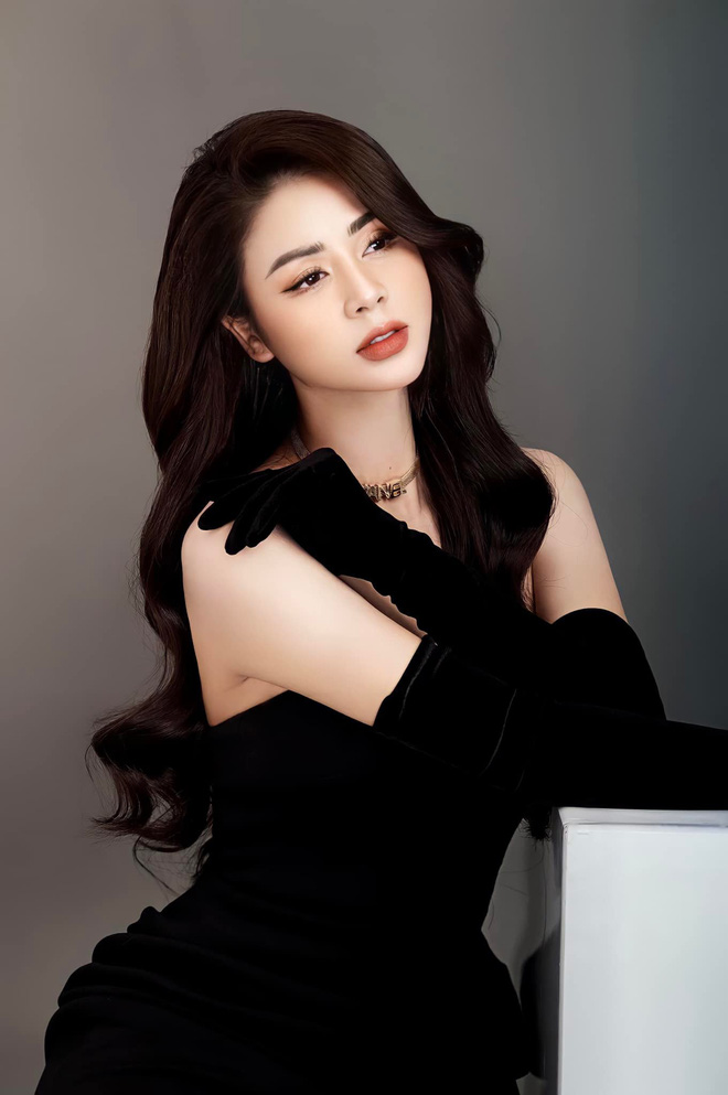 Những bộ cánh tông đen đầy sức hút của dàn nữ diễn viên Việt - Ảnh 27.