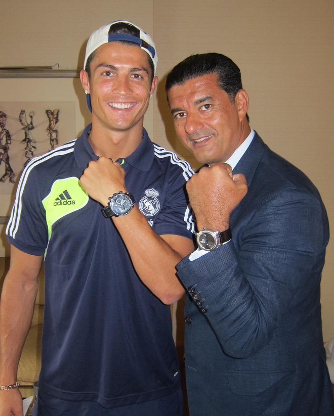 Bầu trời drama gọi t&ecirc;n Ronaldo: Ra mắt đồng hồ tiền tỷ chứa chi tiết s&acirc;u cay ngay khi kết th&uacute;c hợp đồng với MU - Ảnh 5.