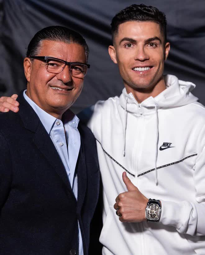 Bầu trời drama gọi tên Ronaldo: Ra mắt đồng hồ tiền tỷ chứa chi tiết sâu cay ngay khi kết thúc hợp đồng với MU - Ảnh 4.