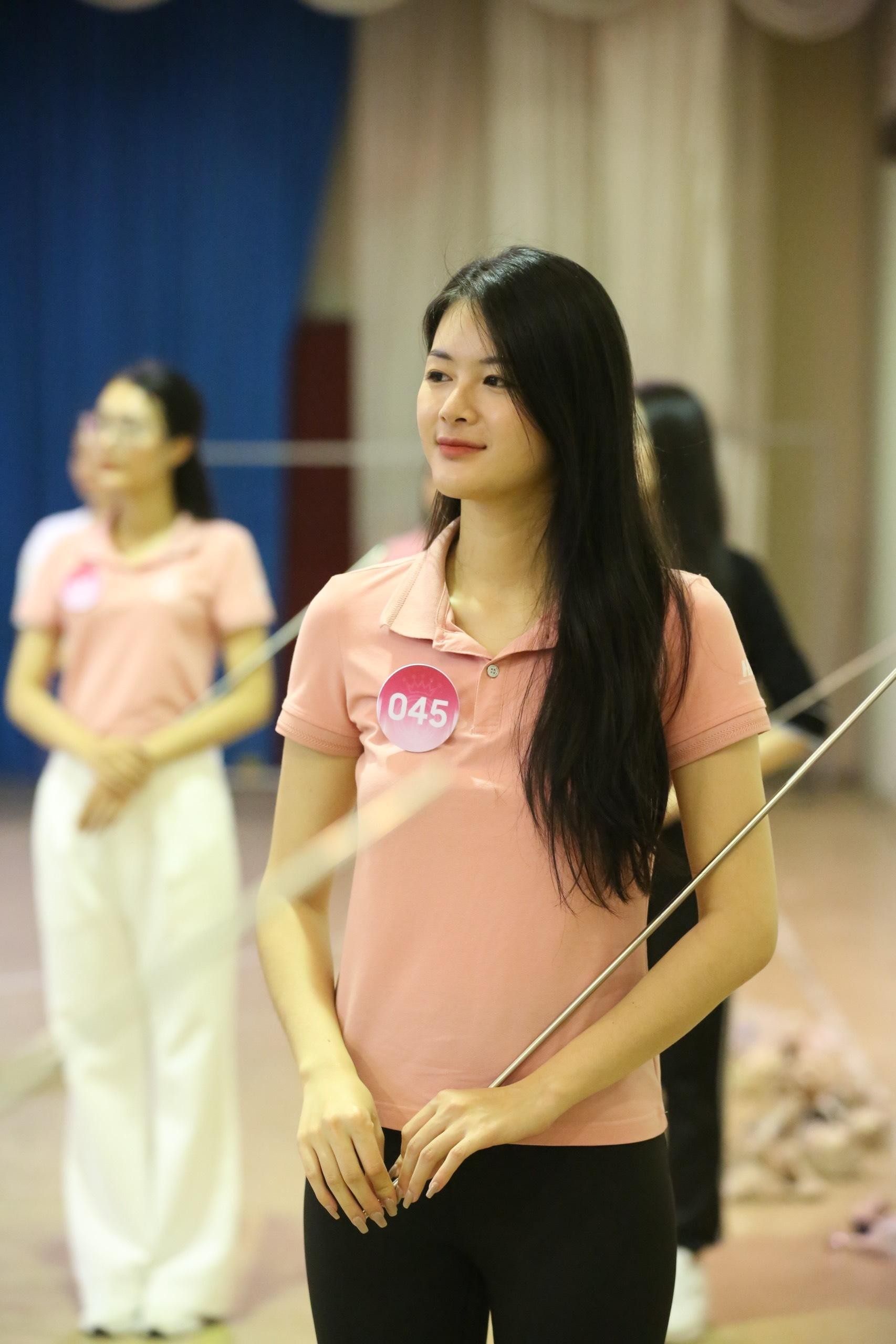 Bí quyết giảm 20 kg của thí sinh Hoa hậu Việt Nam ảnh 2