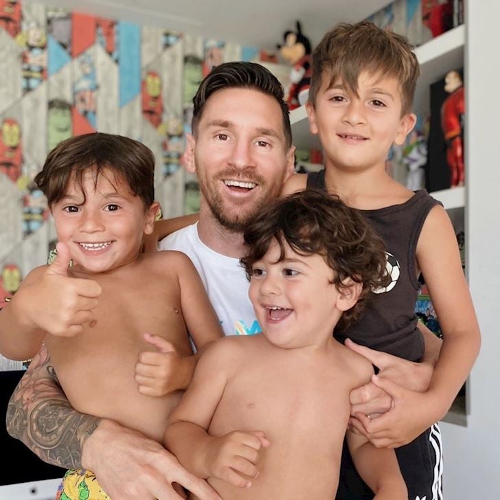 Lionel Messi thừa nhận là ông bố nghiêm khắc - Ảnh 1.