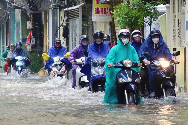 Dự báo thời tiết hôm nay ngày 26/11: Mưa lớn từ Bắc vào Nam - Ảnh 1.