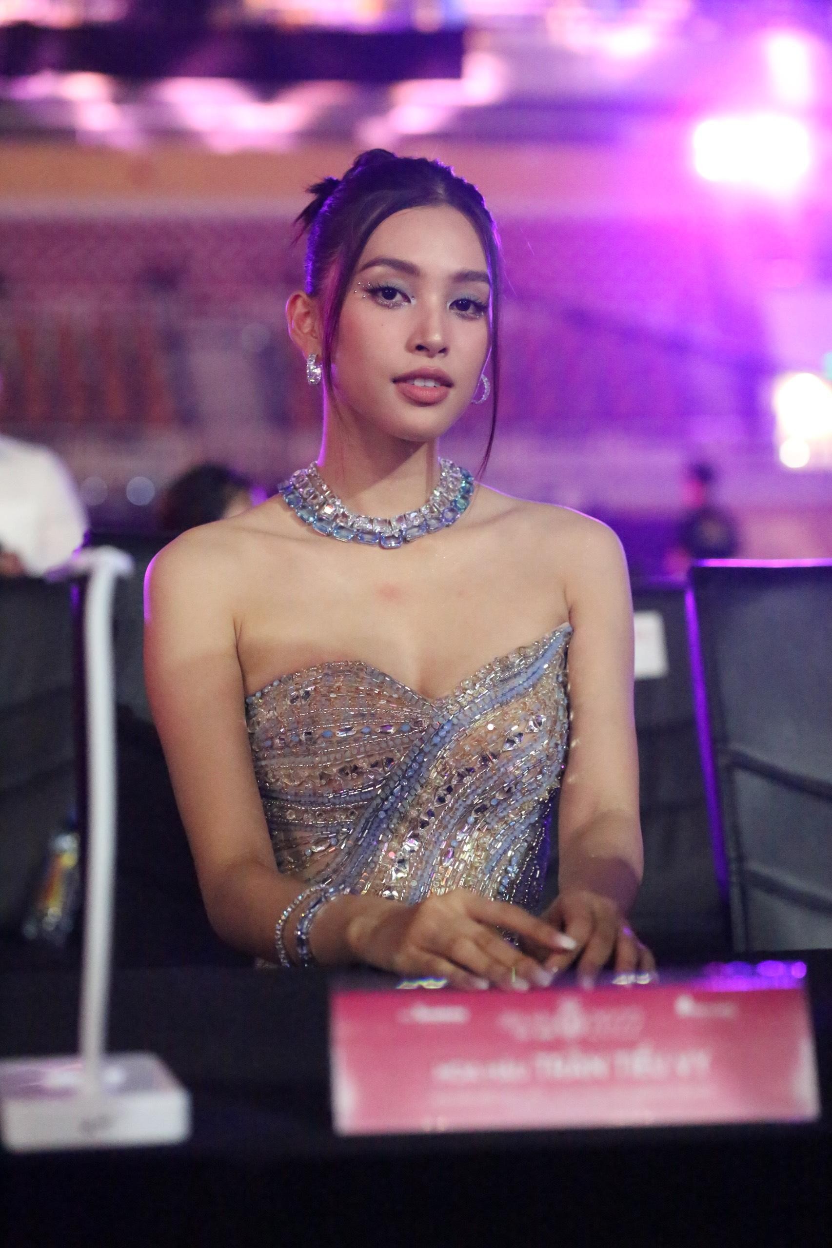 Dàn mỹ nhân ngồi hàng ghế đầu ở chung khảo Hoa hậu Việt Nam - Ảnh 9.