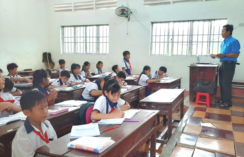 Tinh giản bi&ecirc;n chế: Rối như tơ v&ograve; - Ảnh 1.