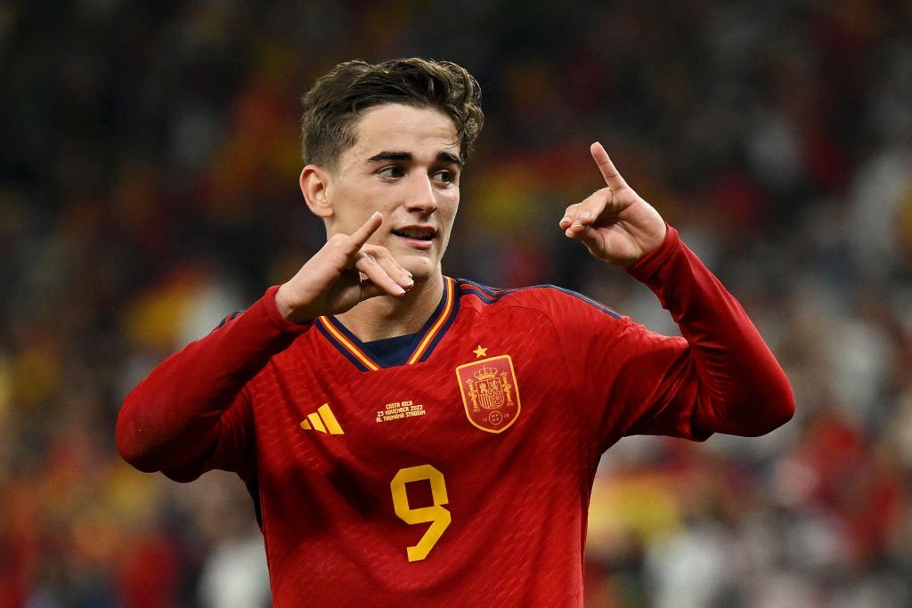 Gavi tiền vệ trẻ đẹp trai của tuyển Tây Ban Nha