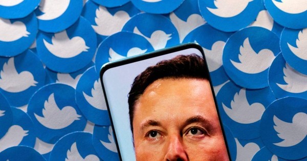 Bloomberg: Tỷ phú Elon Musk có ý định cắt giảm một nửa số nhân sự của Twitter - Ảnh 1.