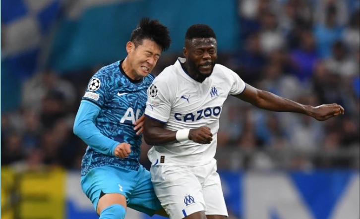 CĐV Hàn Qu&ocirc;́c lo s&ocirc;́t vó vì Son Heung Min bị chấn thương - Ảnh 1.