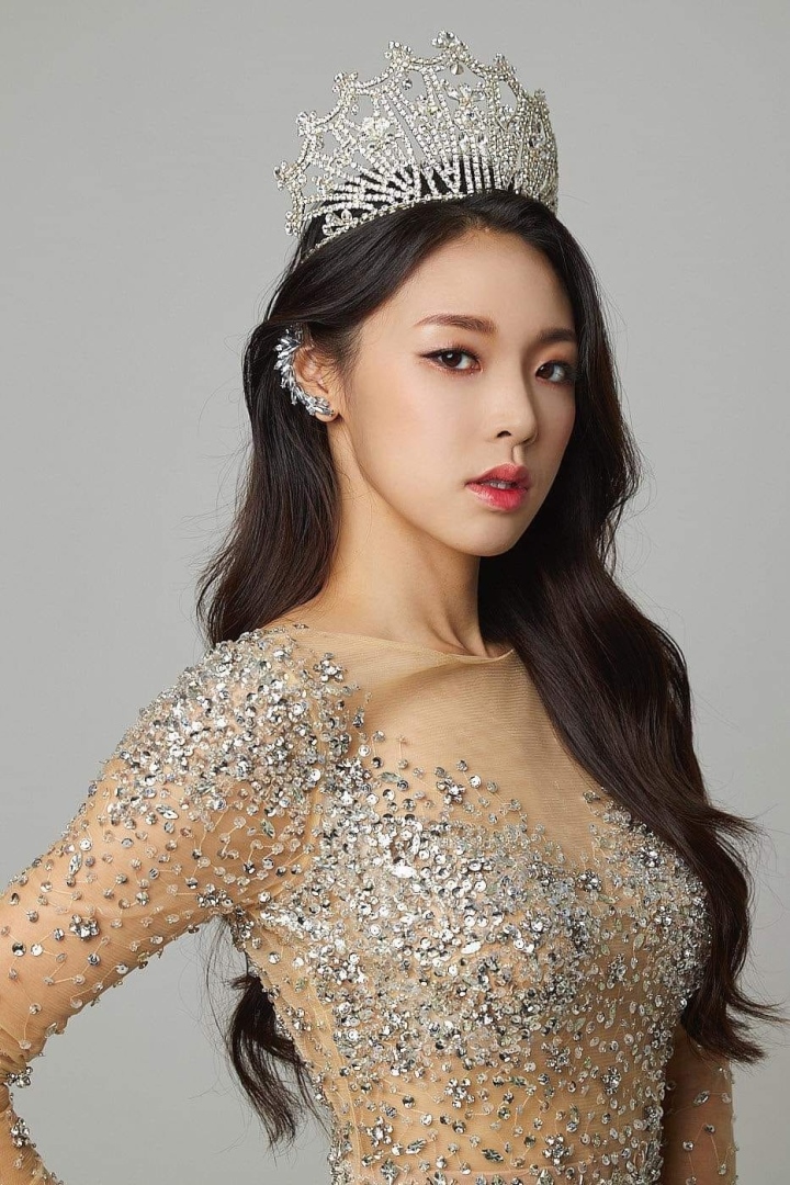 Sắc vóc gợi cảm của người đẹp Hàn Quốc đăng quang Miss Earth 2022 - Ảnh 3.