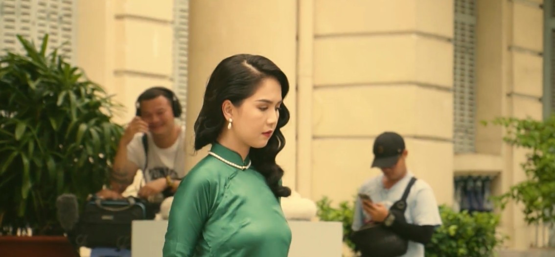 Mê mẩn nhan sắc - thời trang của Minh Hằng ở hậu trường Chị Chị Em Em 2, diễn xuất cũng đầy hứa hẹn - Ảnh 6.