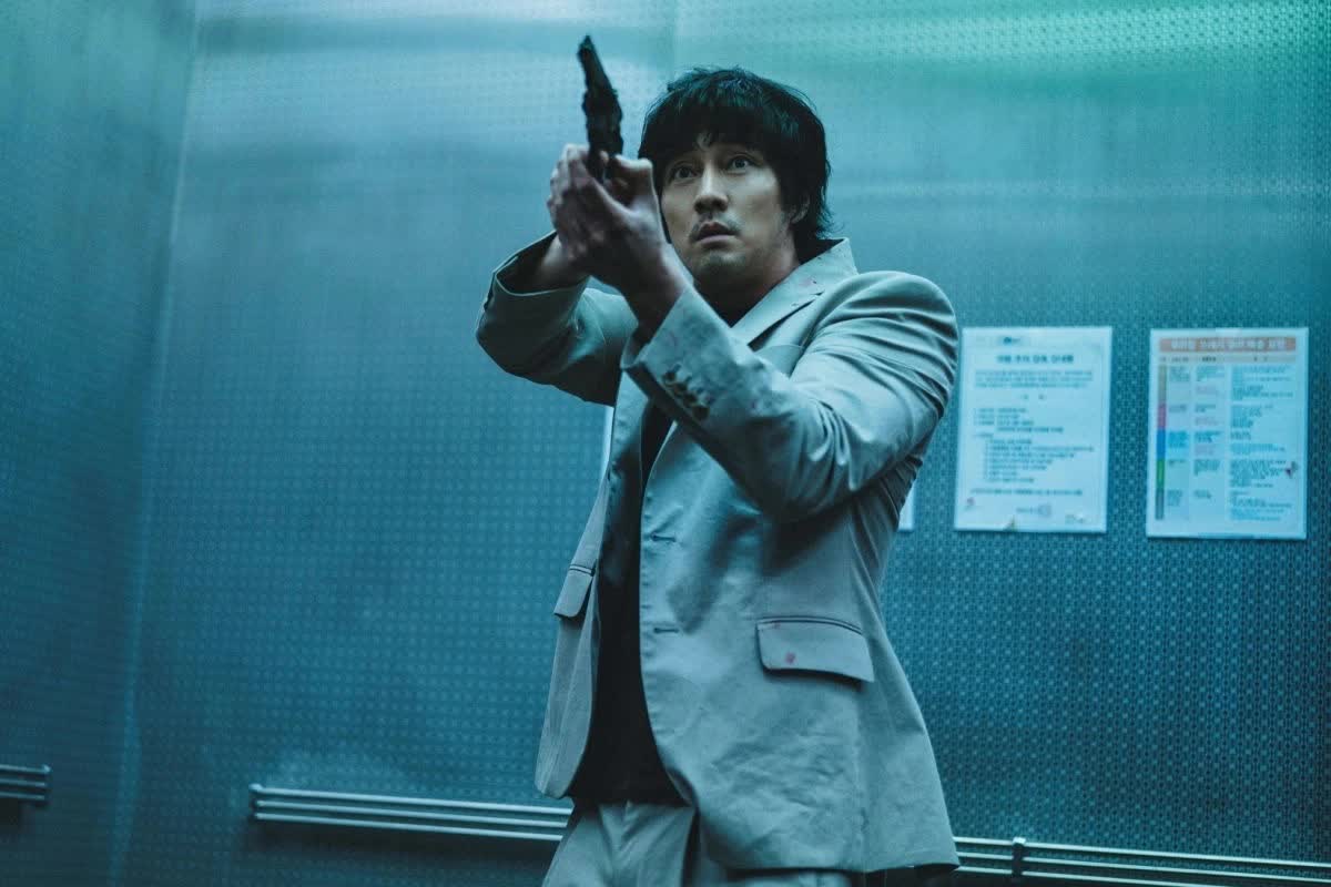 5 mỹ nam kh&ocirc;ng tuổi th&agrave;nh c&ocirc;ng nhất năm 2022: Hyun Bin đứng đầu, c&oacute; cả 't&igrave;nh m&agrave;n ảnh' của Son Ye Jin - Ảnh 5.
