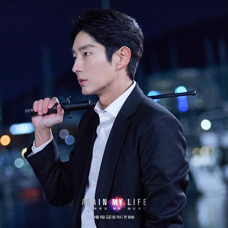 5 mỹ nam kh&ocirc;ng tuổi th&agrave;nh c&ocirc;ng nhất năm 2022: Hyun Bin đứng đầu, c&oacute; cả 't&igrave;nh m&agrave;n ảnh' của Son Ye Jin - Ảnh 6.