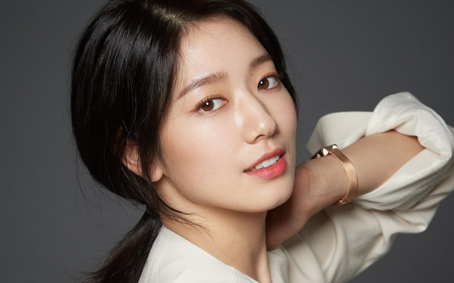 Park Shin Hye trở lại phim trường sau sinh - Ảnh 1.