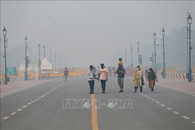 Ô nhiễm không khí nguy hiểm, New Delhi đóng cửa toàn bộ trường tiểu học - Ảnh 1.