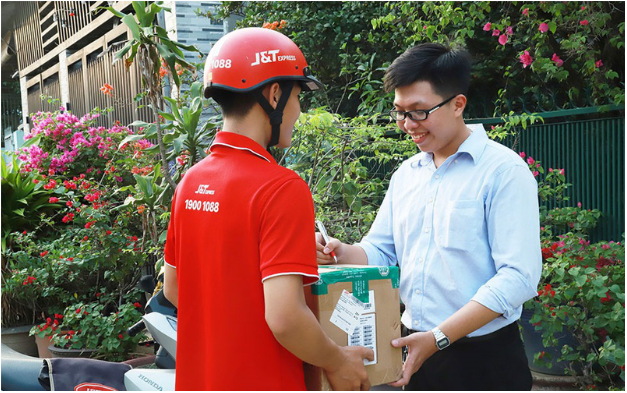 J&T Express giảm cước vận chuyển lên đến 20% đón sóng ưu đãi cuối năm - Ảnh 2. J&T Express giảm cước vận chuyển lên đến 20% đón sóng ưu đãi cuối năm - Ảnh 2.