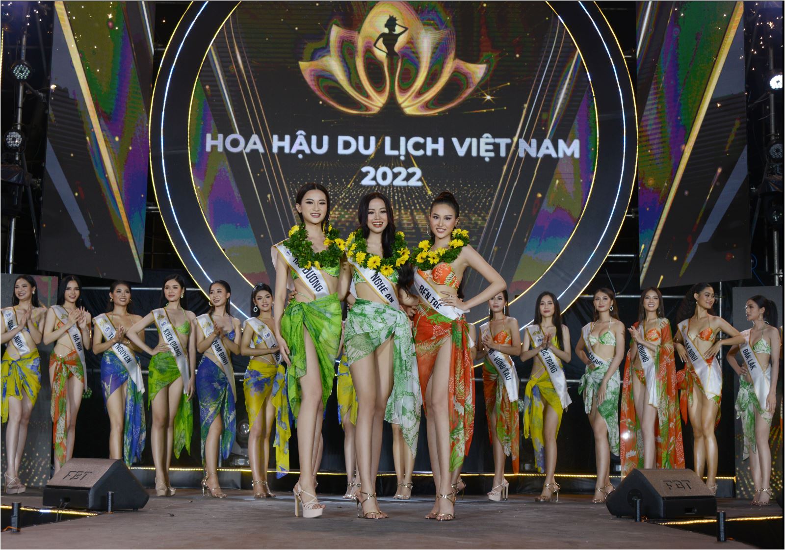 Dàn thí sinh Hoa hậu Du lịch Việt Nam khoe dáng nóng bỏng với bikini trong đêm thi 'Người đẹp biển' - Ảnh 6.