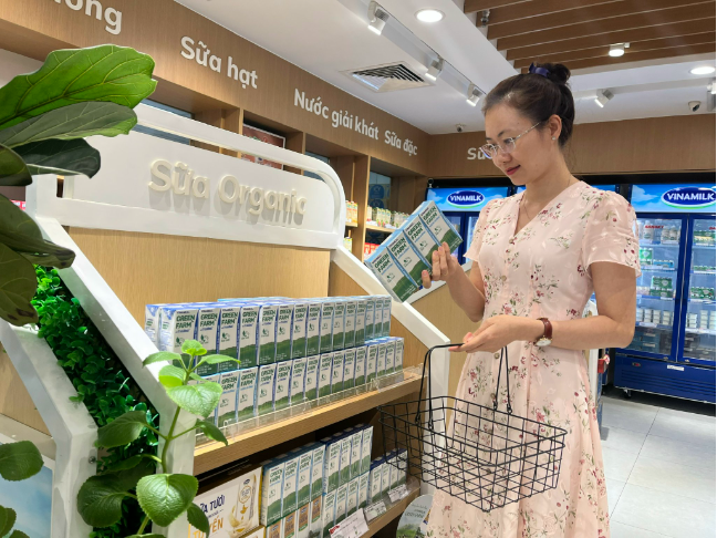 Vinamilk tiếp tục được vinh danh thương hiệu Quốc gia 2022-2024 lần thứ 7 li&ecirc;n tiếp - Ảnh 3.
